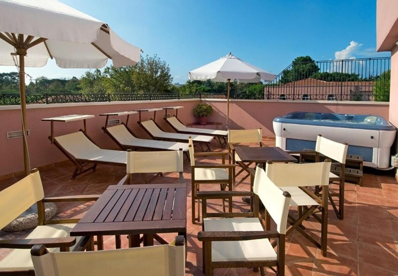 Hotel Alfa Tao Riccione Buitenkant foto