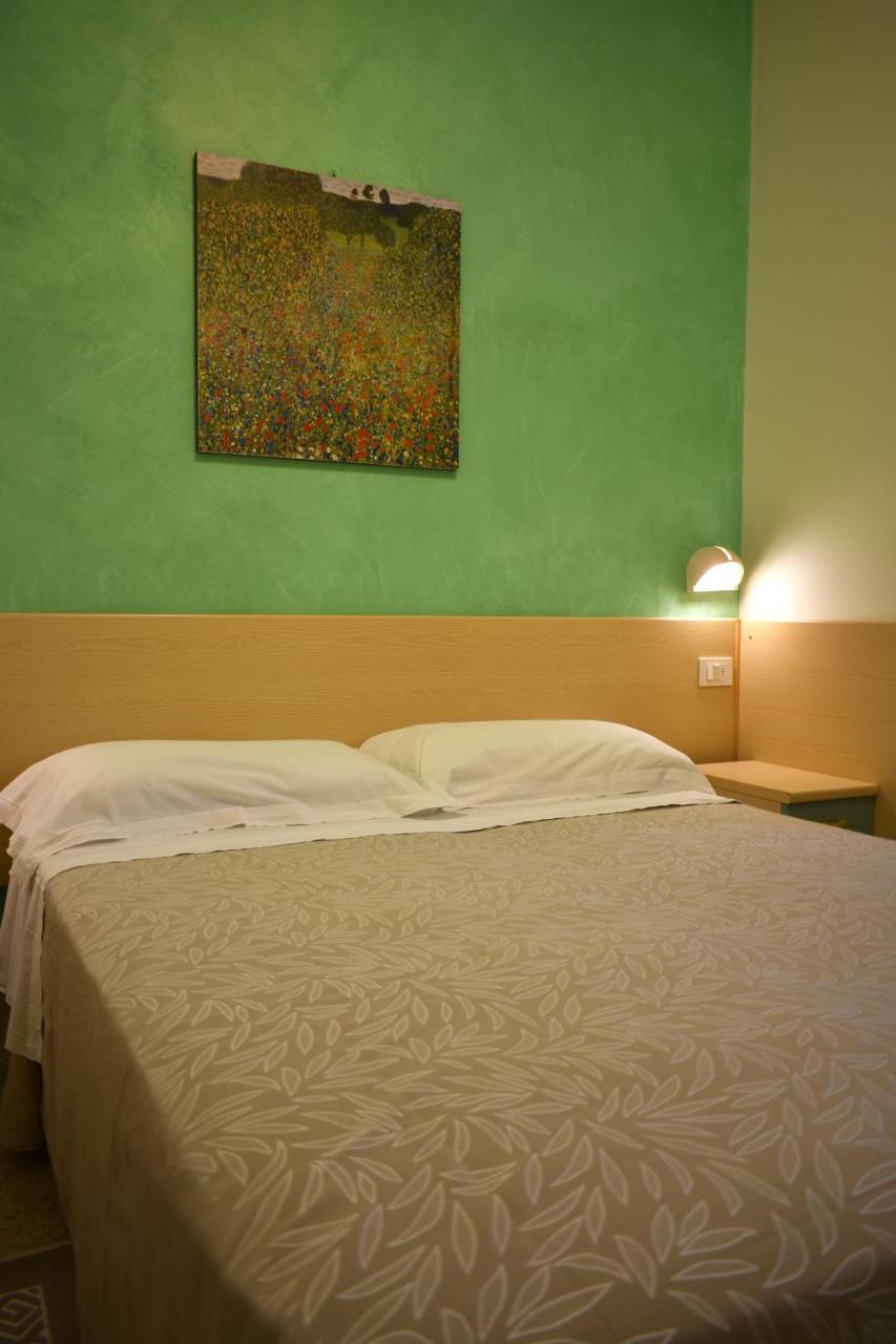 Hotel Alfa Tao Riccione Buitenkant foto