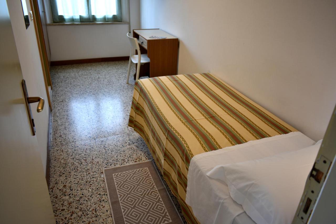 Hotel Alfa Tao Riccione Buitenkant foto