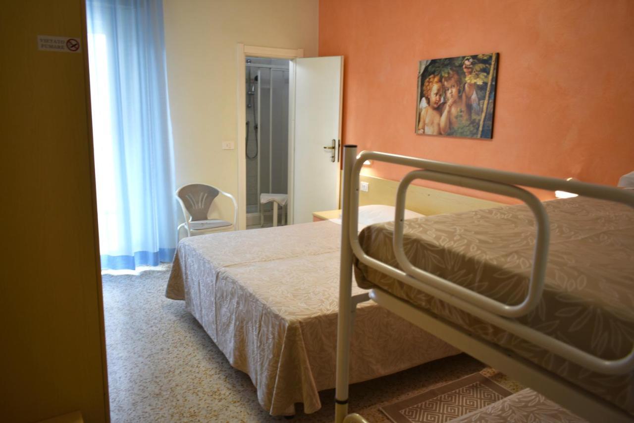Hotel Alfa Tao Riccione Buitenkant foto