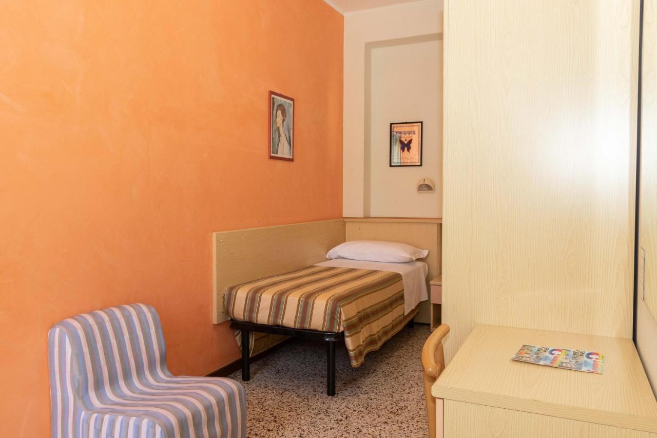 Hotel Alfa Tao Riccione Buitenkant foto