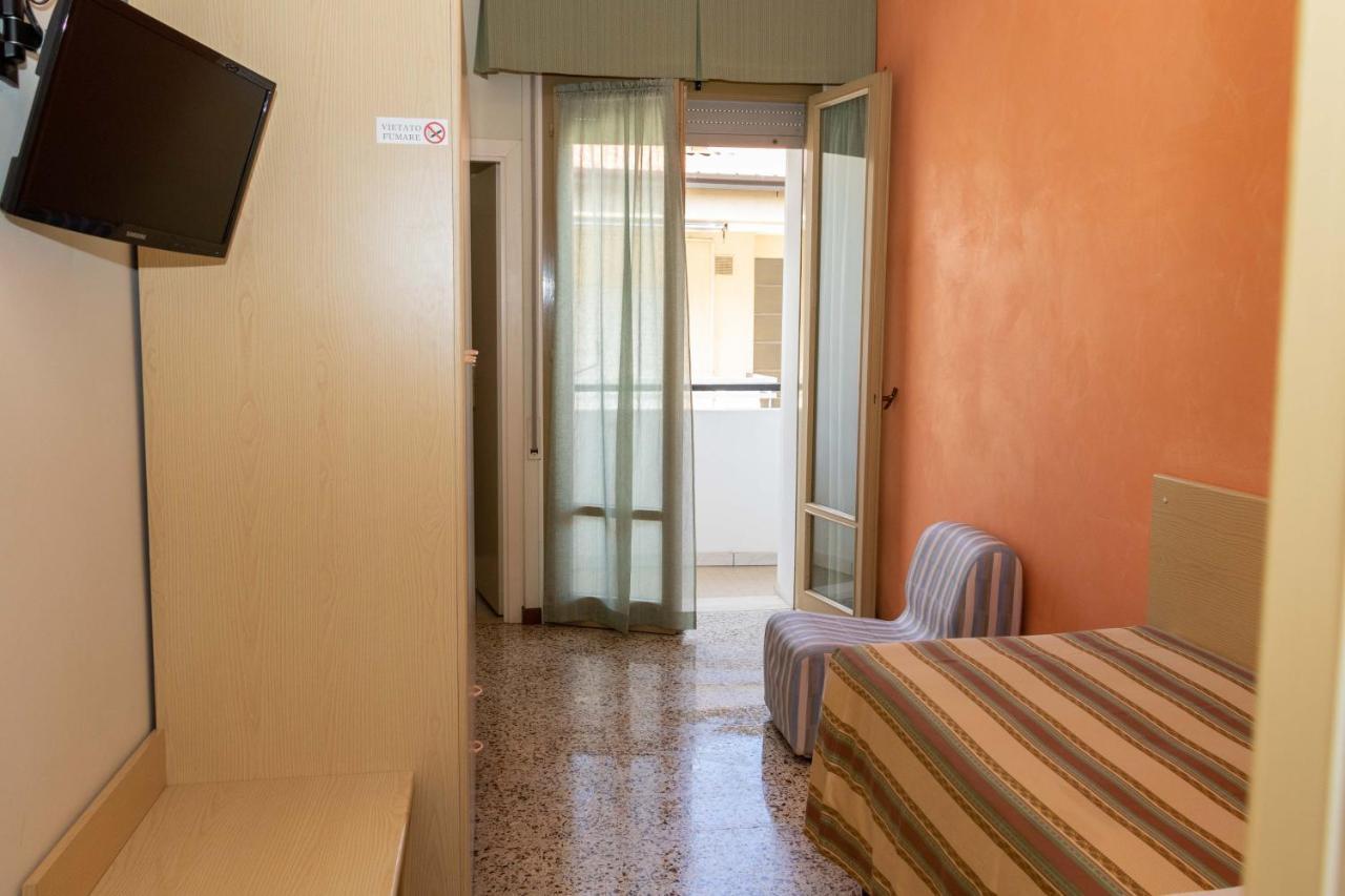 Hotel Alfa Tao Riccione Buitenkant foto