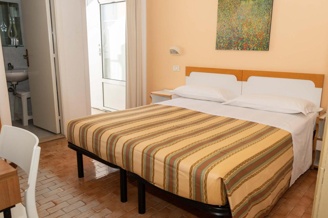 Hotel Alfa Tao Riccione Buitenkant foto