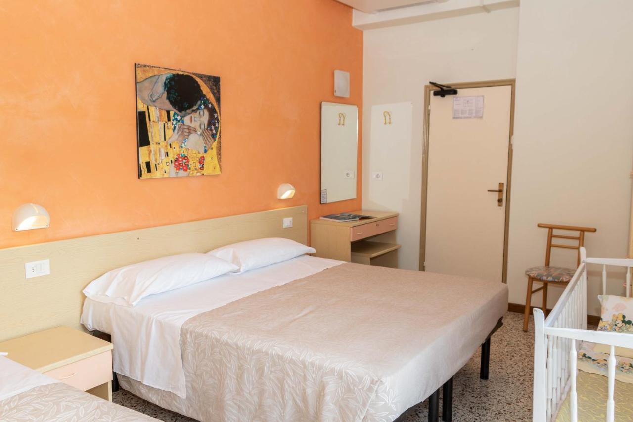 Hotel Alfa Tao Riccione Buitenkant foto